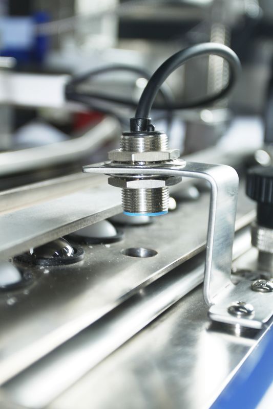 Large Format Belt Driving Paper Folding Machine For Pharmaceutical