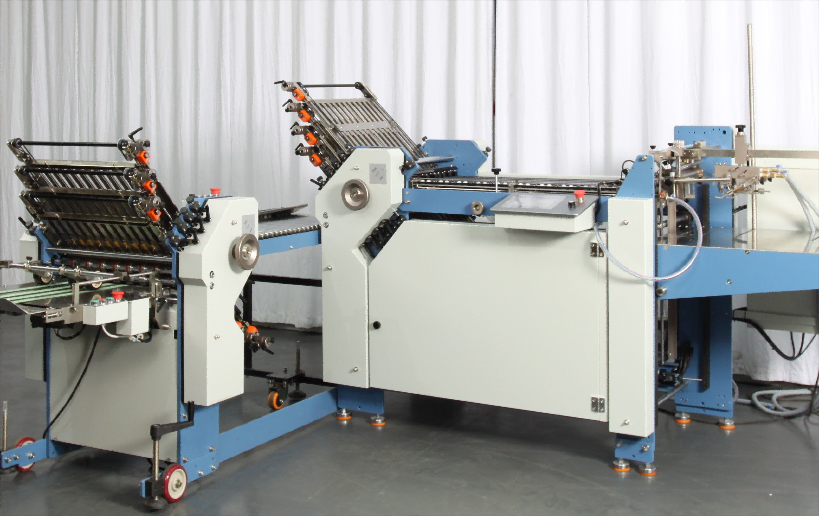 Automatic Electric A4 Paper Folding Machine Leaflets Inserts Paper Folder For Pharma Industry
